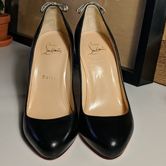 Christian Louboutin Black Pumps w Silver Line - Picture 4 of 8